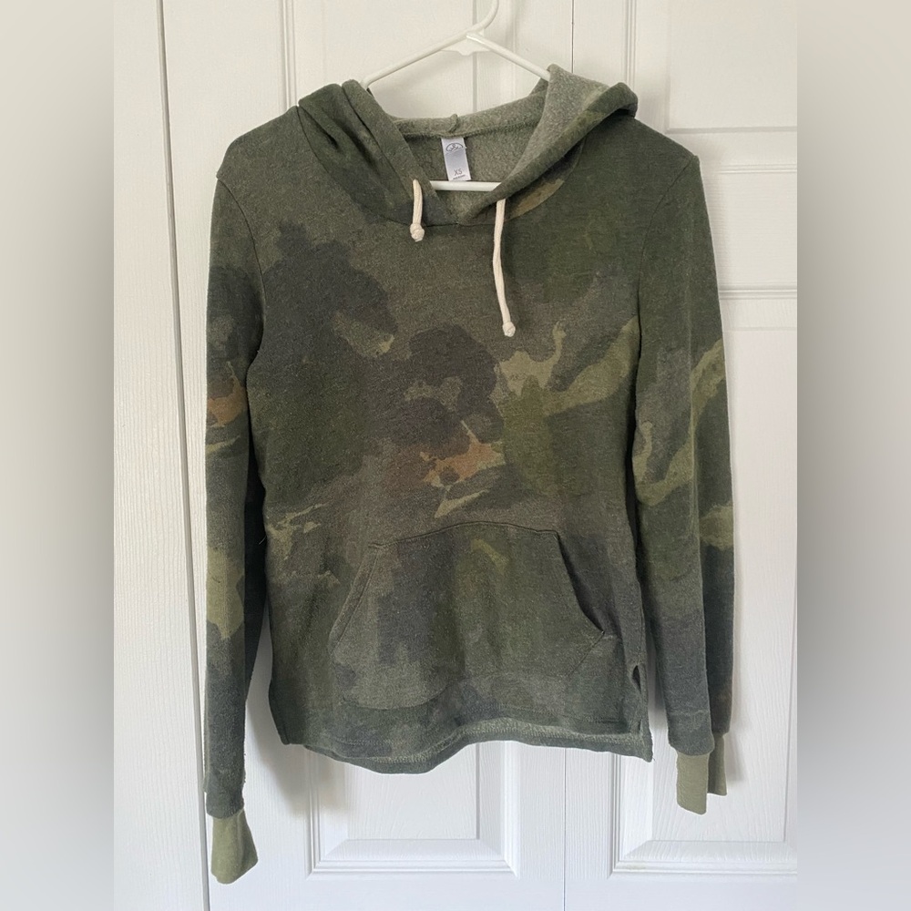 Alternative Apparel Green Camo Hoodie Women’s XS